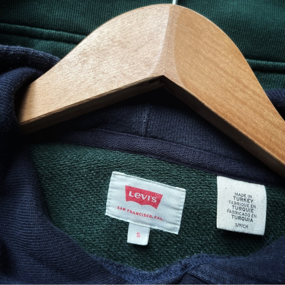 Levi’s Colour block jumper, size small - Picture 4 of 7